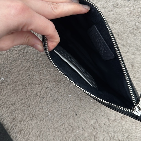 Brand New Coach Floral Zip Pouch Wristlet - Picture 3 of 3